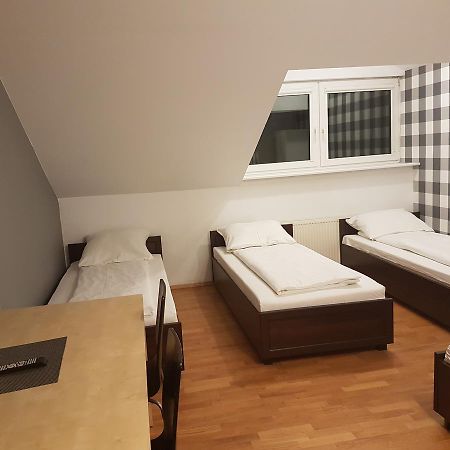 Duszka Hostel Варшава Экстерьер фото