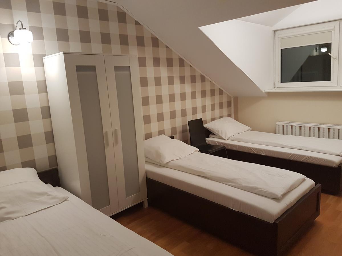 Duszka Hostel Варшава Экстерьер фото