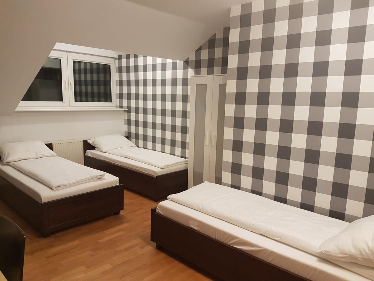 Duszka Hostel Варшава Экстерьер фото