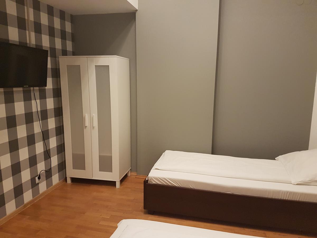 Duszka Hostel Варшава Экстерьер фото