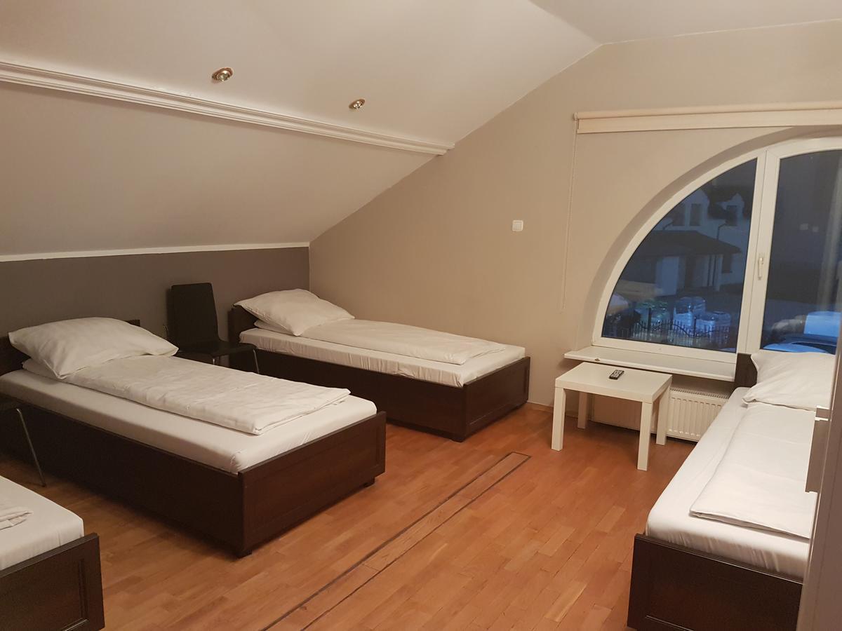 Duszka Hostel Варшава Экстерьер фото